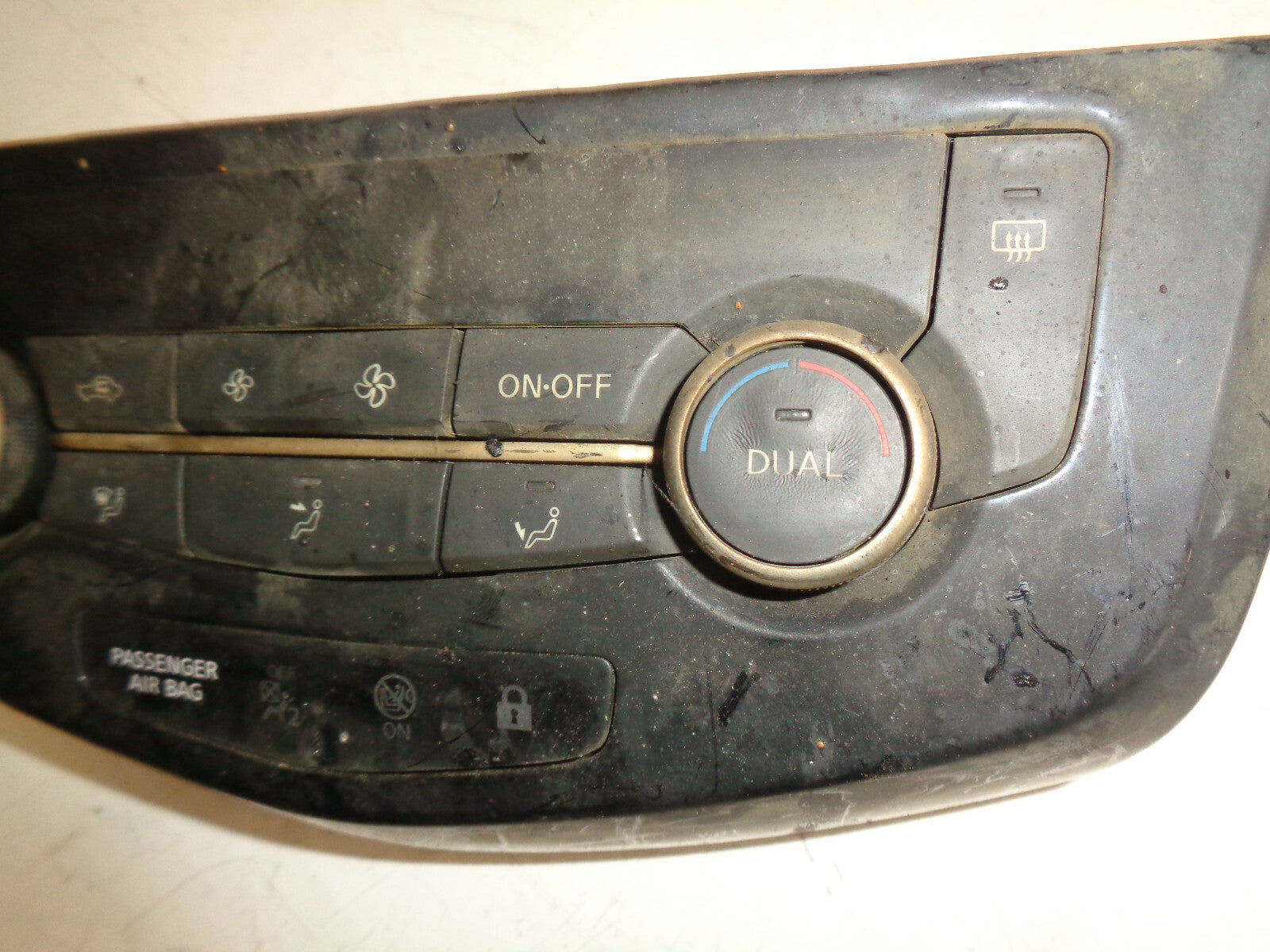 NISSAN X TRAIL T32 2018 HEATER DUAL AC CLIMATE CONTROL UNIT 275004EA0A