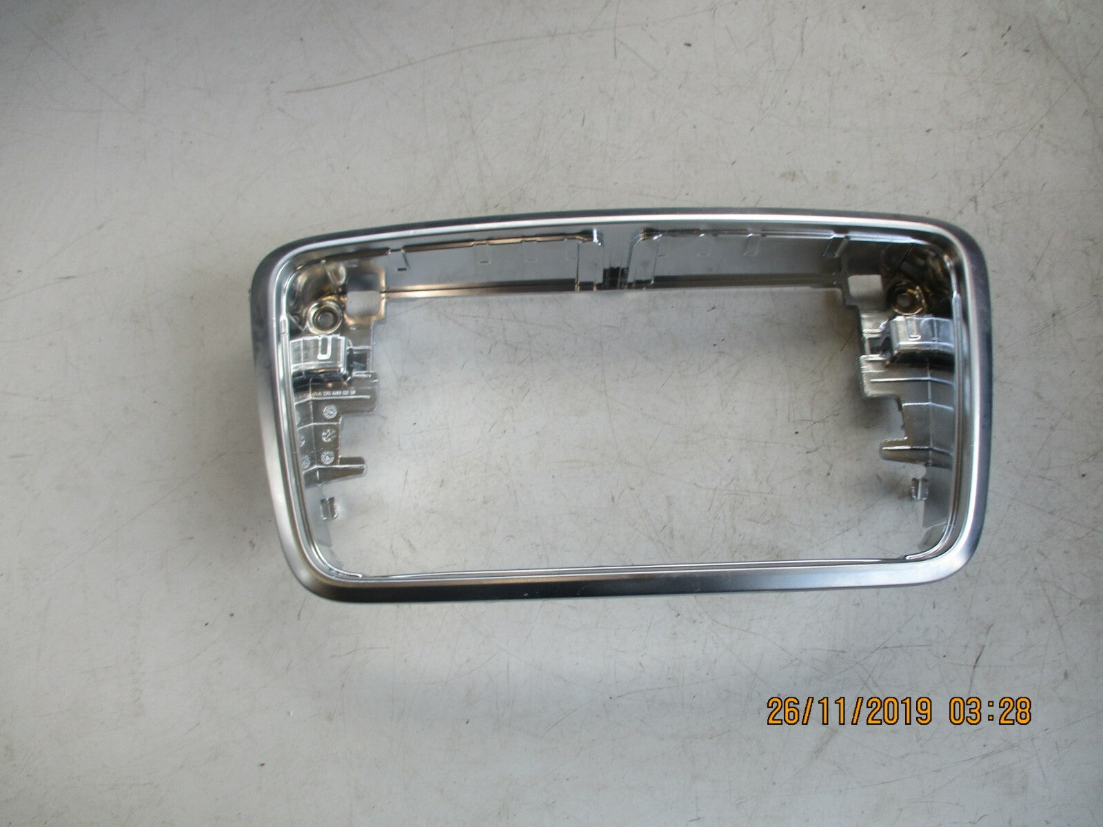 MERCEDES GLA X156 2014 STEREO SAT NAV HEAD UNIT SURROUND TRIM CHROME A1766890018