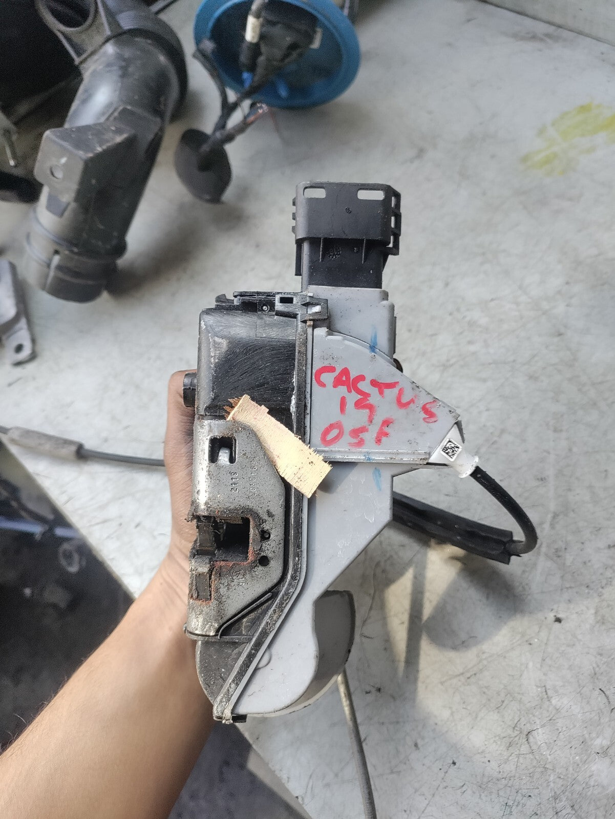 2018 CITROEN C4 CACTUS OSF DRIVER FRONT DOOR LOCK