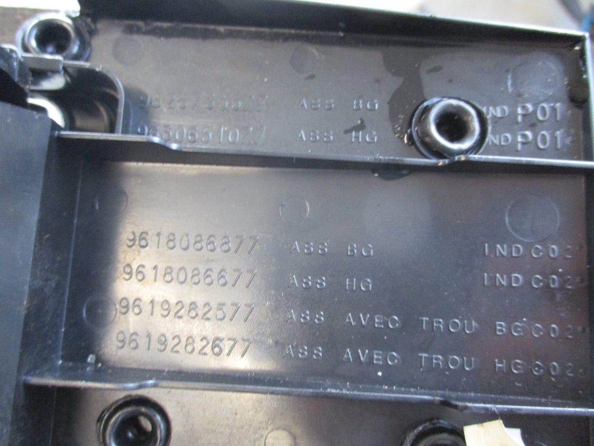 PEUGEOT 406 2003 CENTRE ASHTRAY COMPARTMENT 9618086877