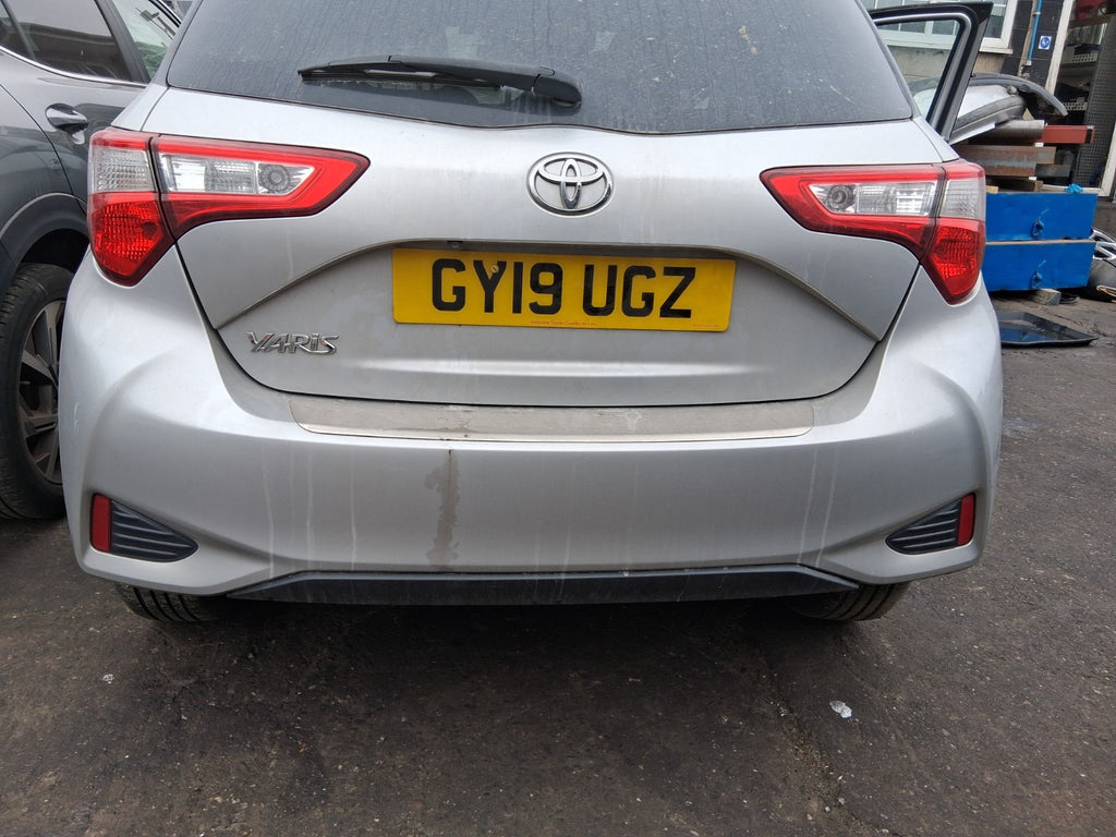 TOYOTA YARIS MK3 2019 FACELIFT REAR COMPLETE BUMPER GREY 2SN