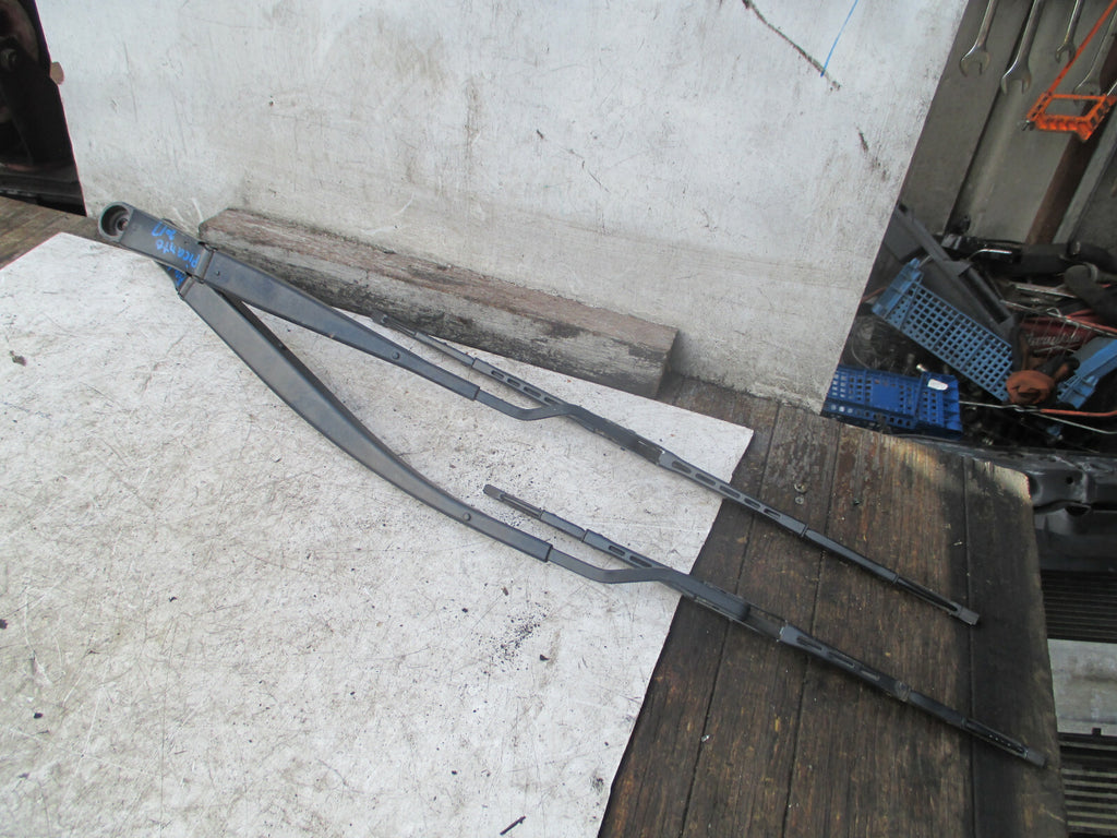 KIA PICANTO 2017 MK2 FRONT WINDSCREEN WIPER ARM & BLADE