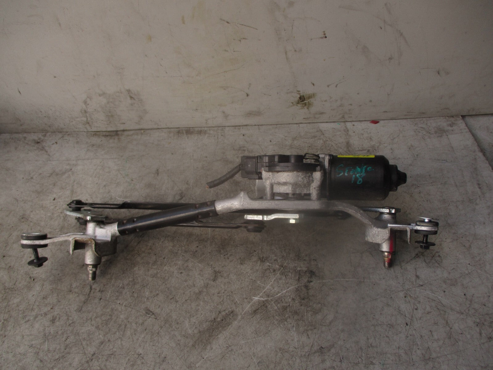 2018 KIA STONIC FRONT WINDSCREEN WIPER MOTOR AND LINKAGE 98110C1050