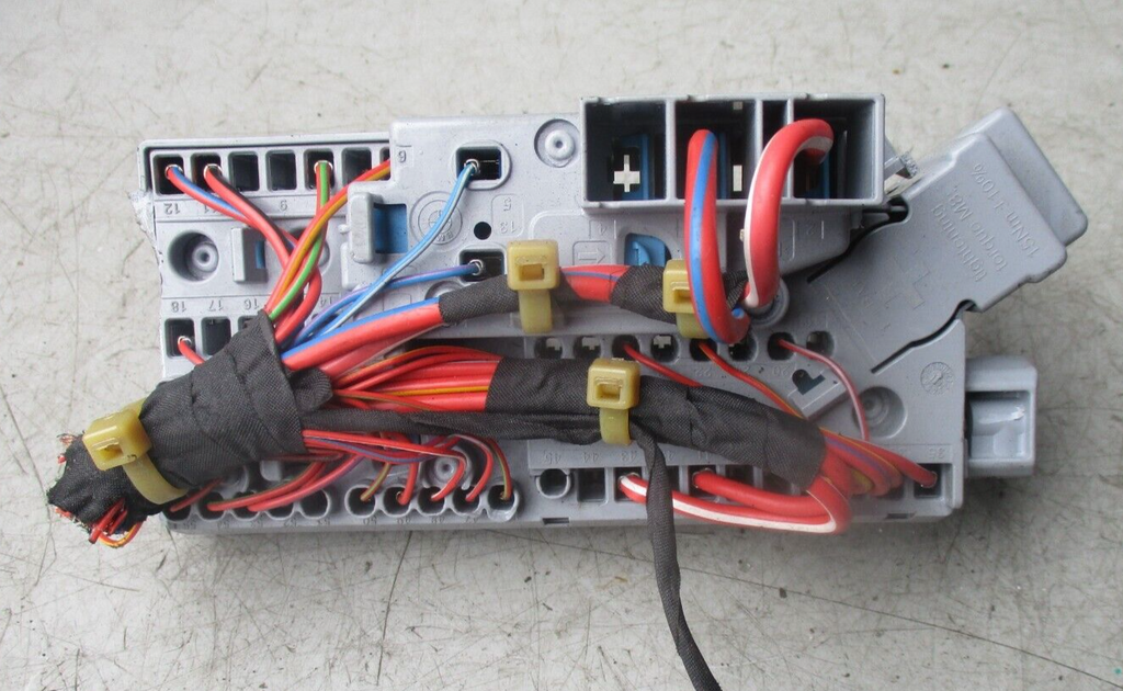BMW 3 SERIES G20 2019 FUSE BOX CONTROL MODULE 6807487