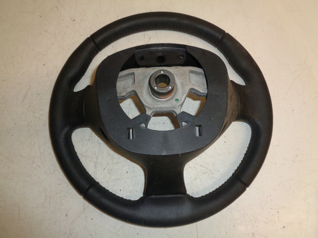 NISSAN JUKE 2013 3 SPOKE BLACK LEATHER STEERING WHEEL 34126715A