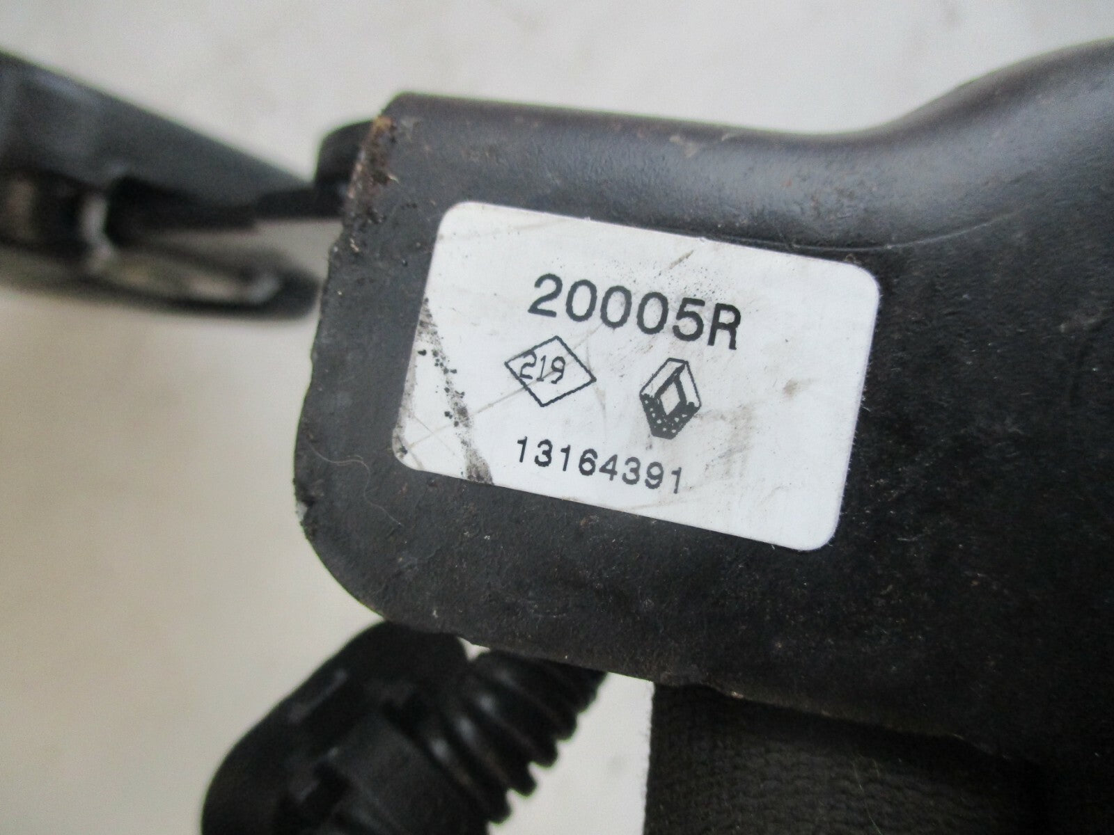 RENAULT MEGANE MK3 2012 REAR SEAT BELT BUCKLE ANCHOR