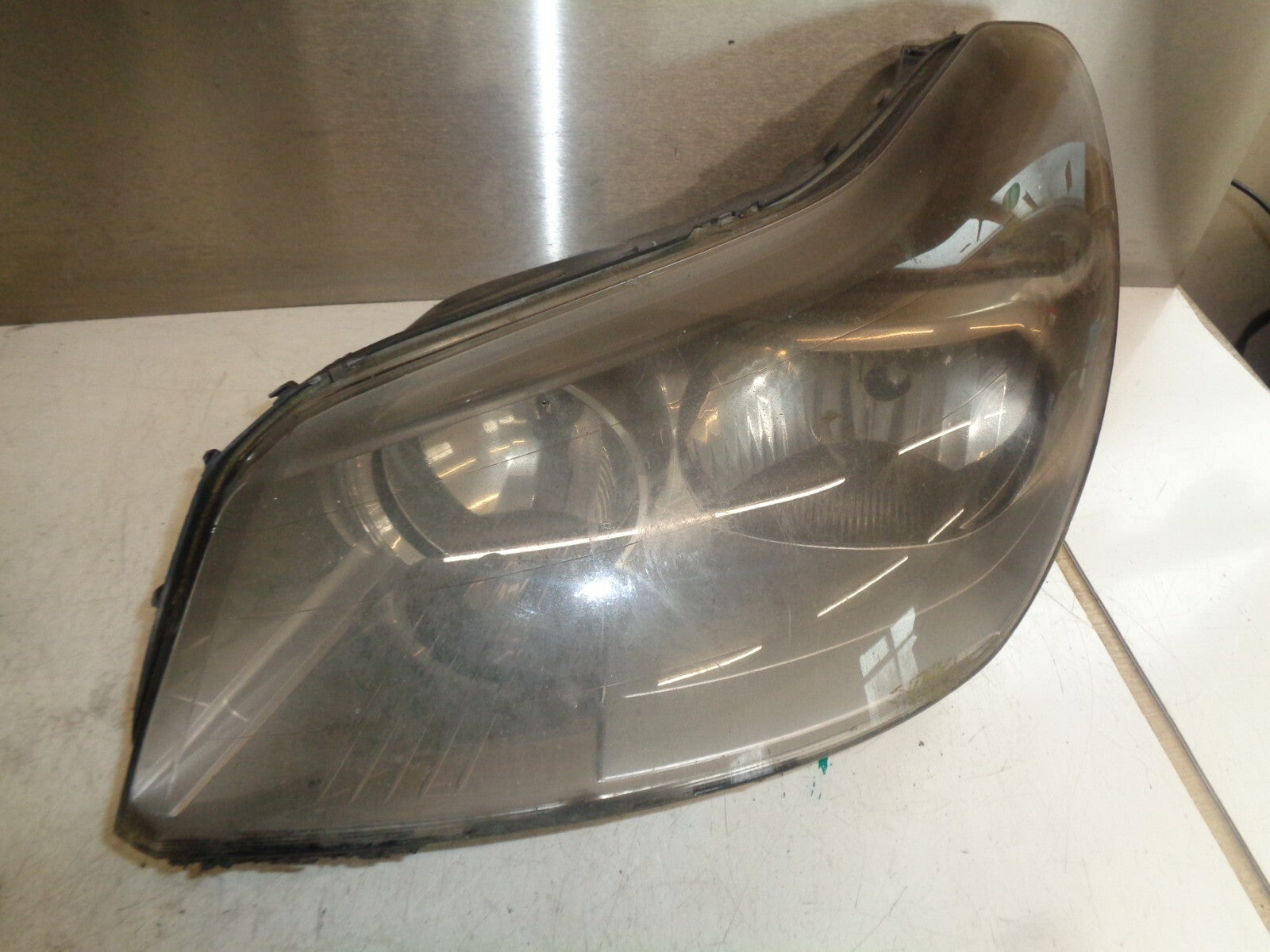 CITROEN C5 2005 NSF PASSENGER SIDE FRONT HEADLIGHT DAMAGED 9650056180