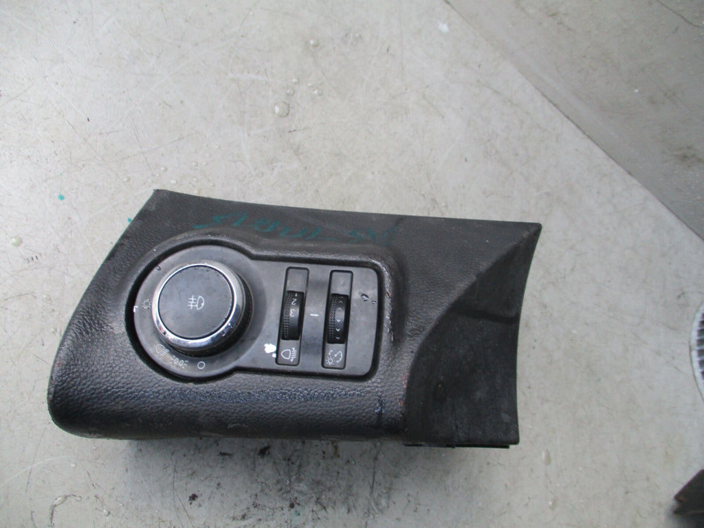 2010 VAUXHALL ASTRA J MK6 HEADLIGHT CONTROL SWITCH 13268697