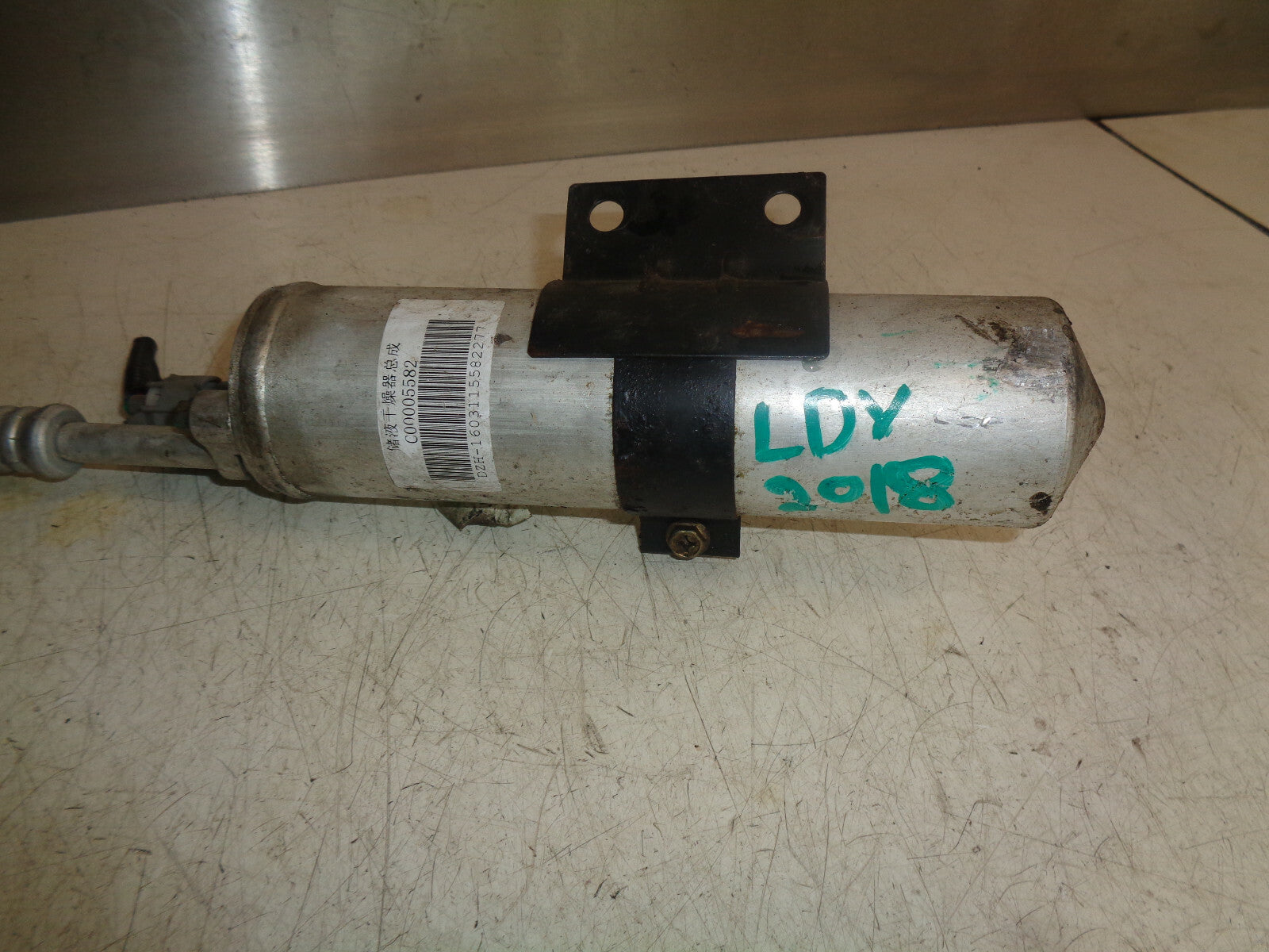 SAIC LDV MAXUS V80 2018 AIR CON DRYER BOTTLE C00005582