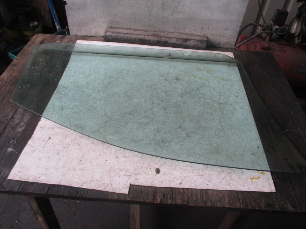 FORD GALAXY 2004 5 DOOR NSF PASSENGER SIDEF FRONT DOOR WINDOW GLASS