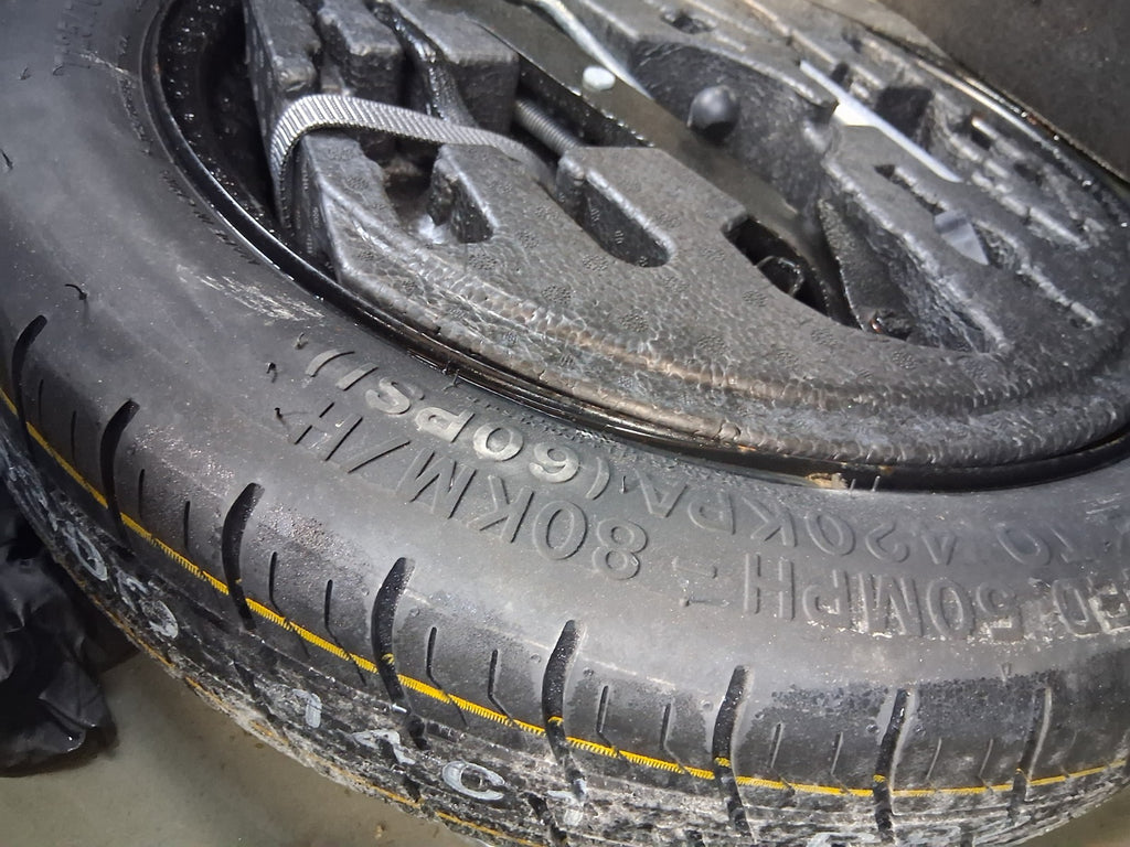 2012 VW VOLKSWAGEN GOLF MK6 SPARE WHEEL WITH JACK SET KIT T125/70R16