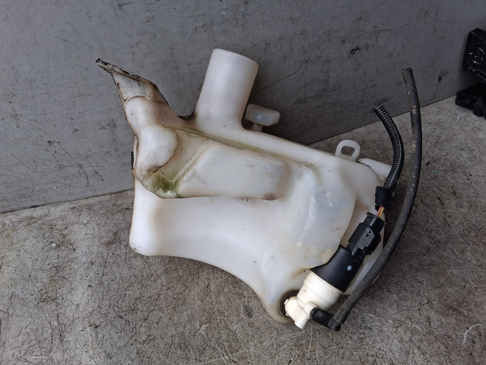 2018 CITROEN BERLINGO MK2 FRONT WINDSCREEN WASHER BOTTLE RESERVOIR 9671568380