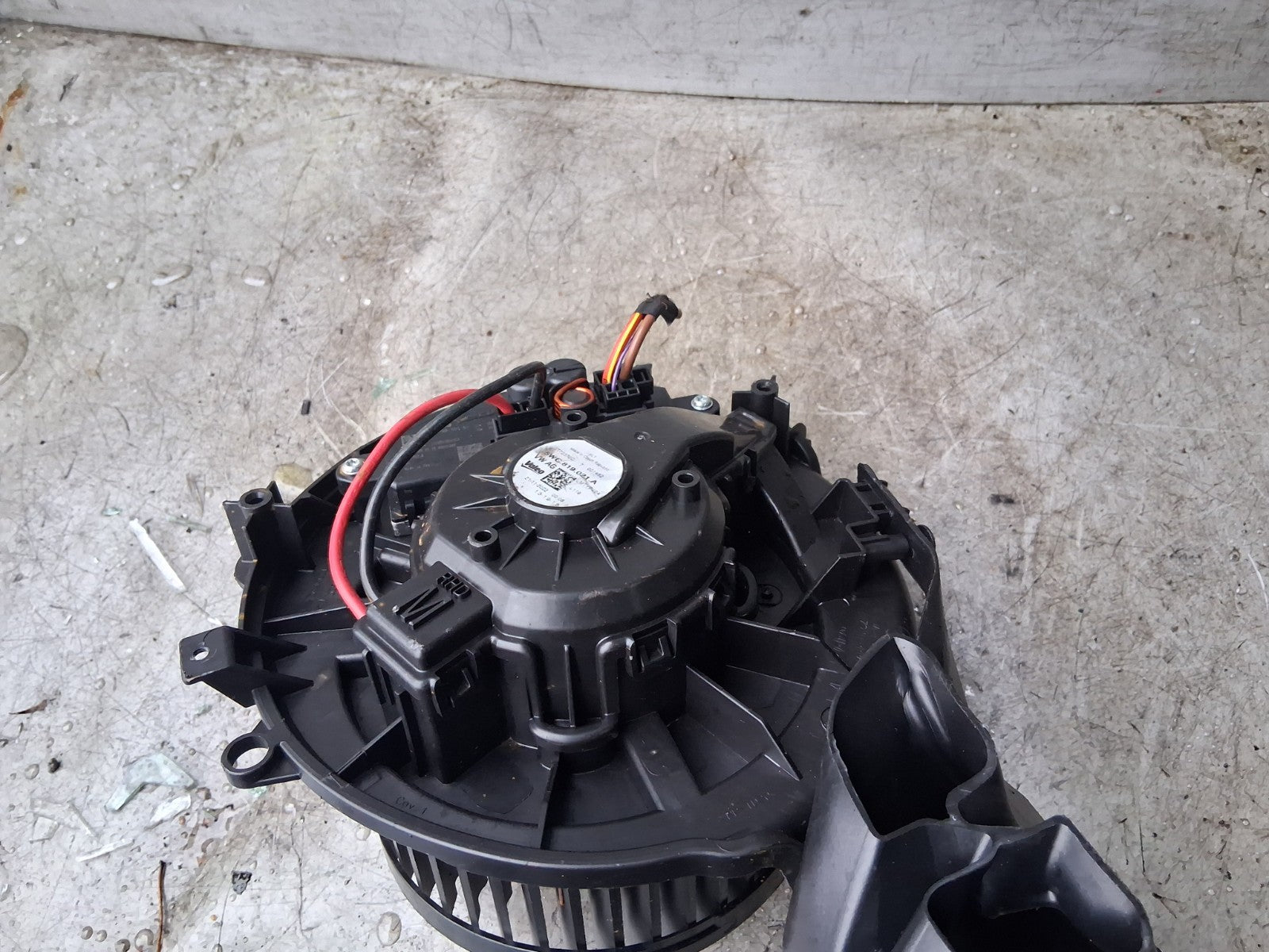 VW VOLKSWAGEN TIGUAN MK2 HEATER BLOWER MOTOR FAN 5WC819021