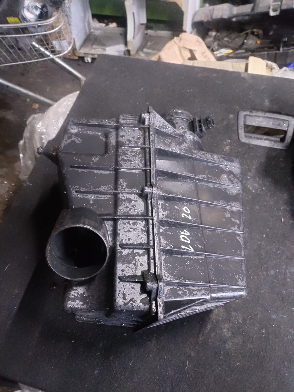 SAIC LDV MAXUS V80 2020 2.5 DIESEL AIR FITER BOX