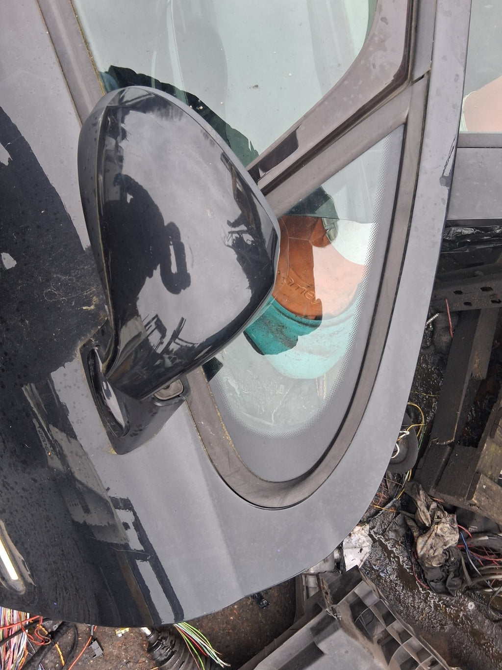 2012 PEUGEOT 207 OSF DRIVER SIDE FRONT RIGHT COMPLETE DOOR WITH WING MIRROR