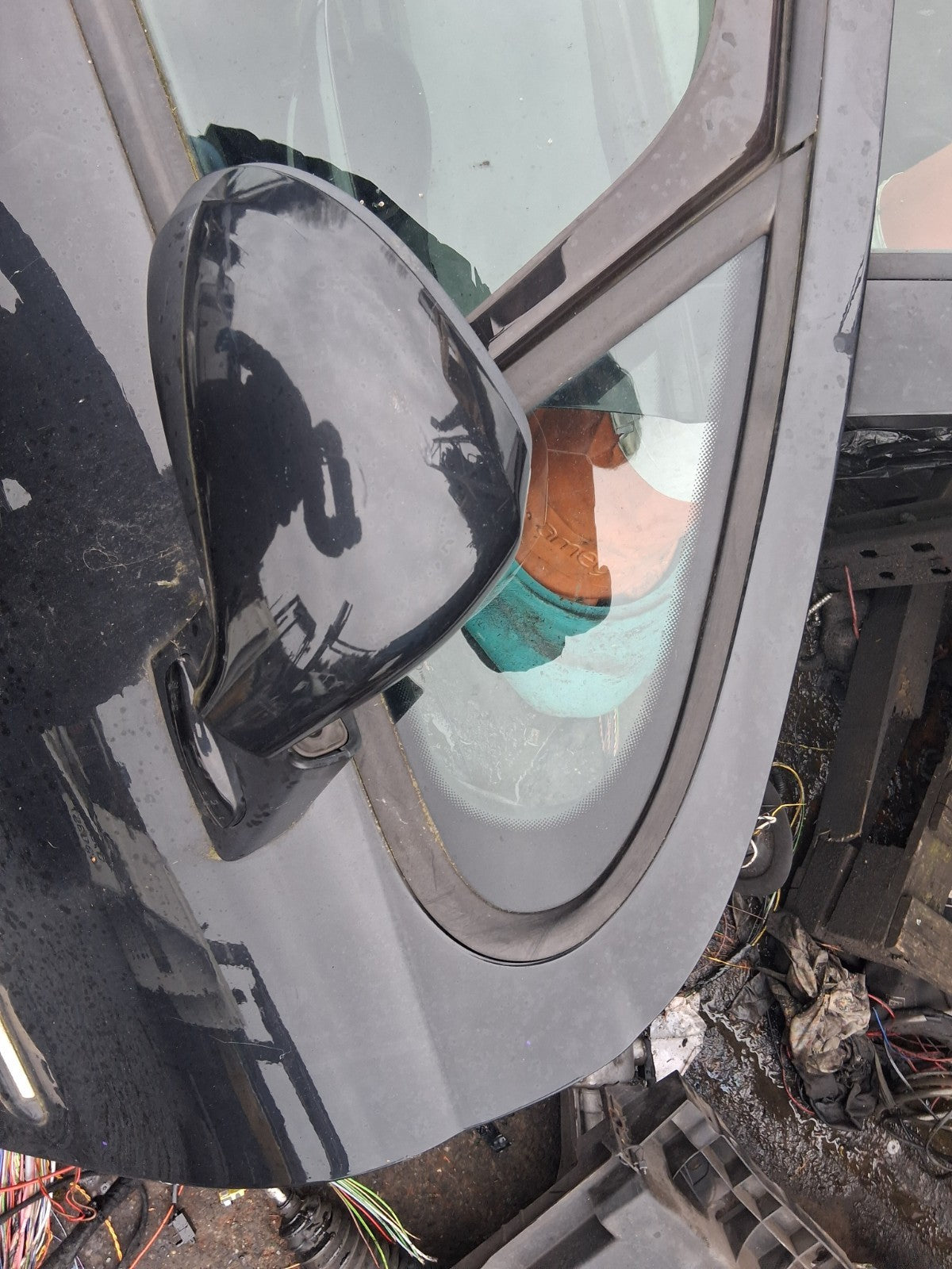 2012 PEUGEOT 207 OSF DRIVER SIDE FRONT RIGHT COMPLETE DOOR WITH WING MIRROR