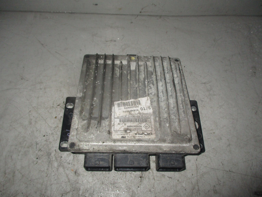 RENAULT KANGOO MK2 2010 ECU ENGINE CONTROL UNIT 8200911560