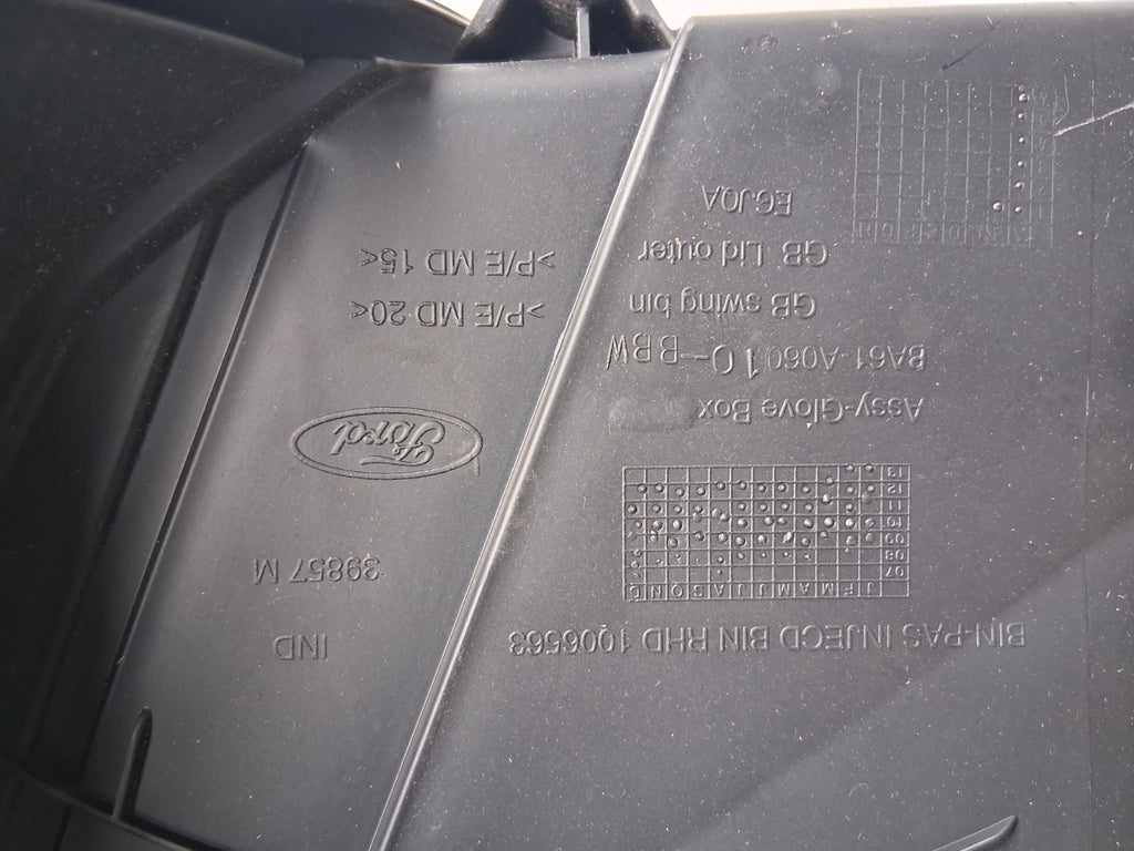 2014 FORD FIESTA MK7 FRONT DASHBOARD GLOVE BOX STORAGE COMPARTMENT BA61A06010
