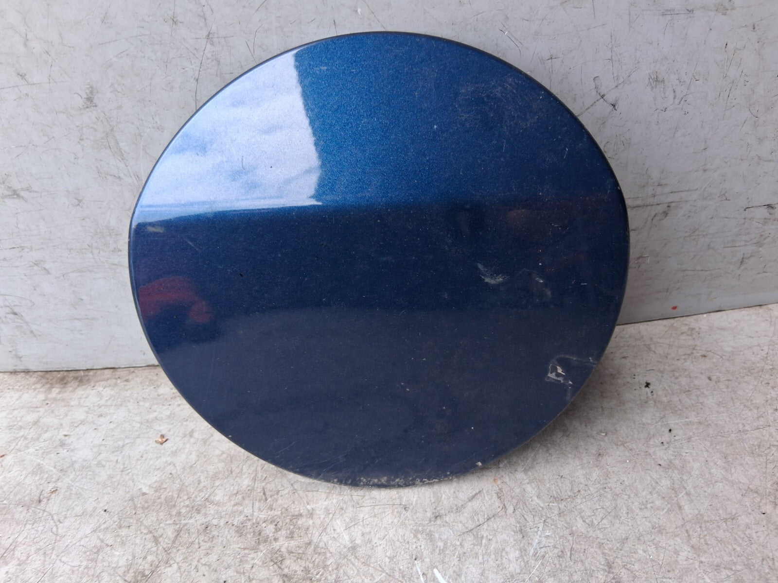 2012 VAUXHALL ASTRA J FUEL FLAP LID COVER BLUE 13281384