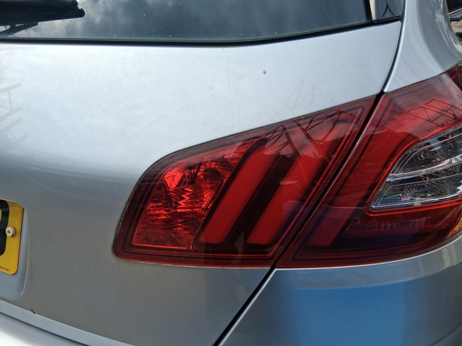 2014 PEUGEOT 308 MK2 HATCHBACK OSR DRIVER SIDE REAR INNER TAIL LIGHT LAMP