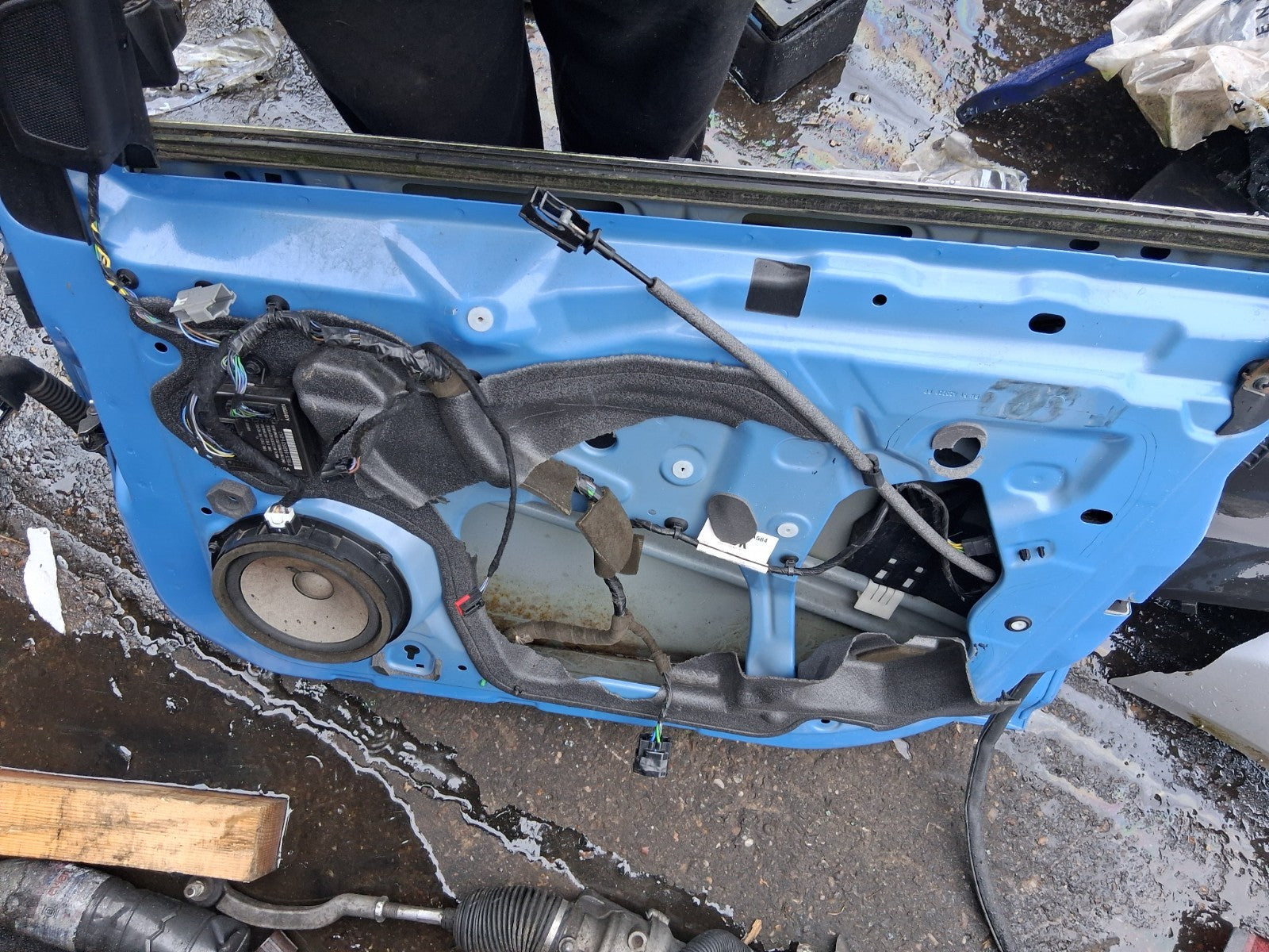 2017 FORD FOCUS MK3 HATCHBACK OSF DRIVER SIDE FRONT RIGHT BARE DOOR BLUE