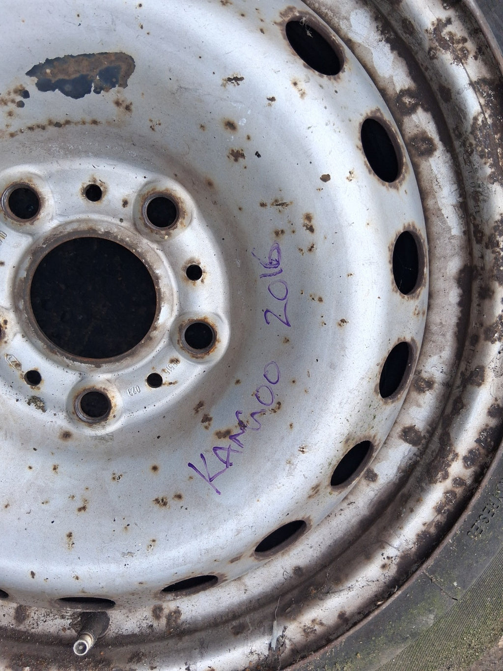 2016 RENAULT KANGOO MK2 15 INCH STEEL WHEEL WITH TYRE 195/65R15