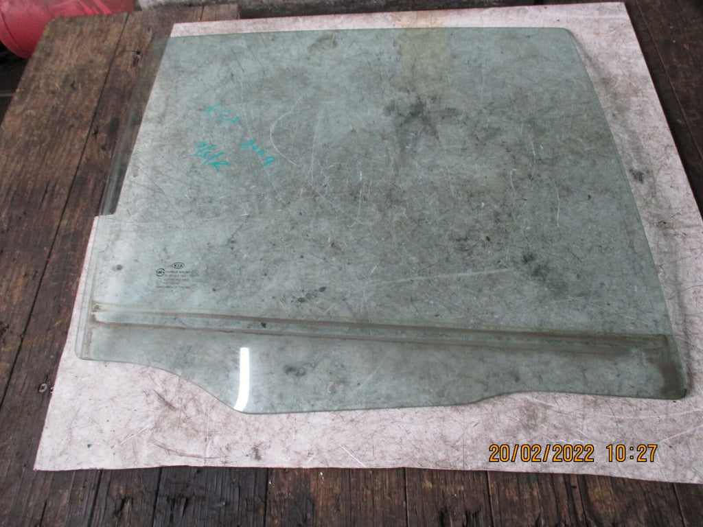 KIA CARENS 2009 MK2 OSR REAR DRIVER SIDE WINDOW GLASS