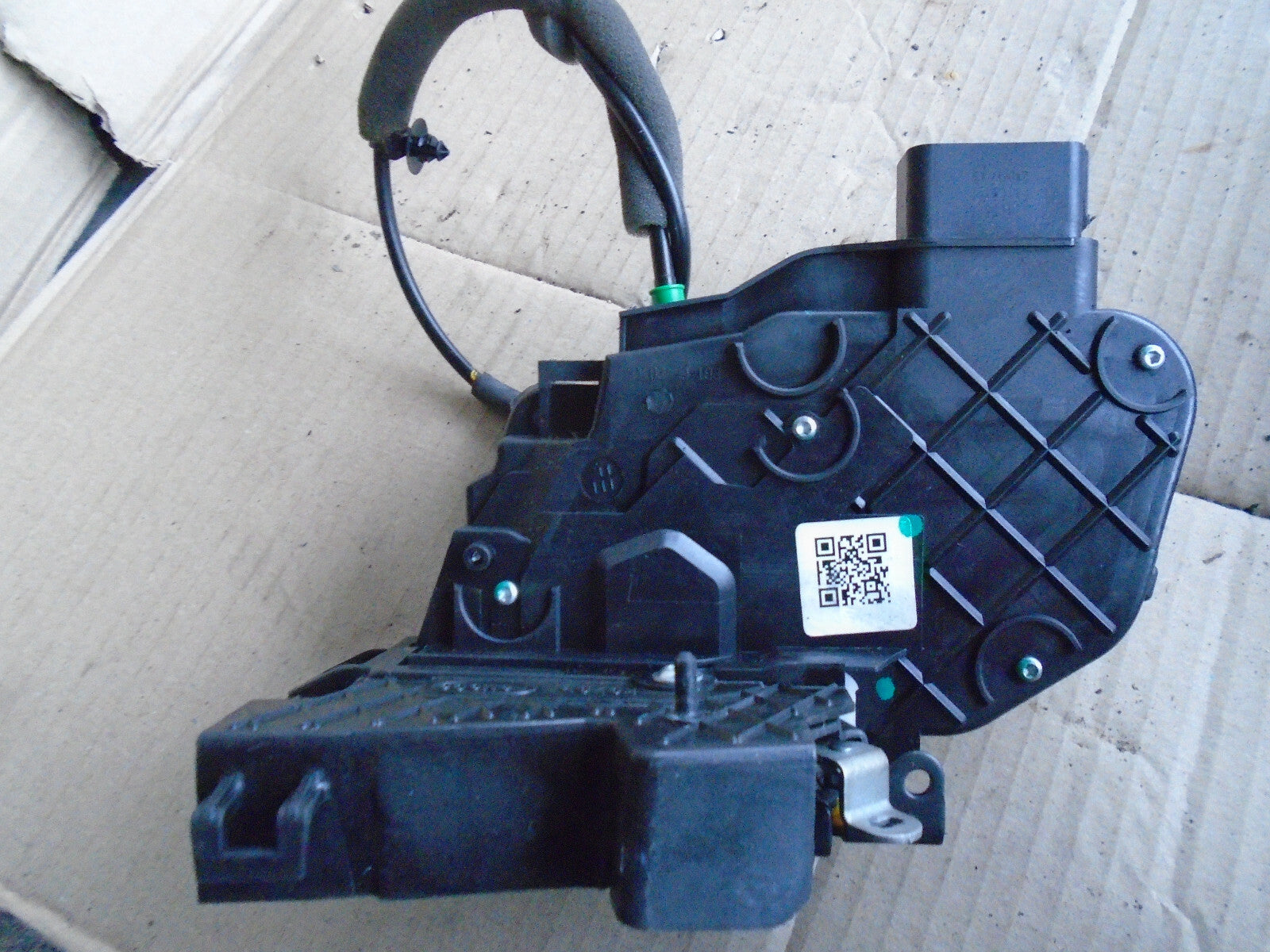 FORD KA + 2018 5 DOOR OSF DRIVER FRONT DOOR LOCK MECHANISM