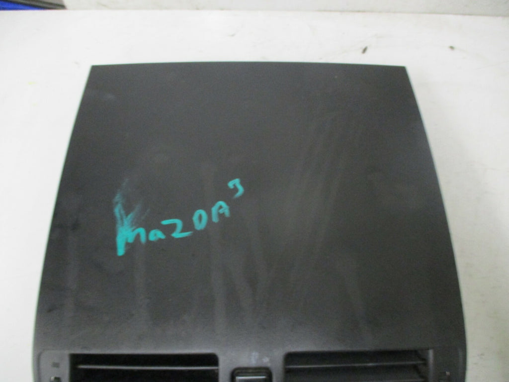 MAZDA 3 TS 2004 TOP DASHBOARD HEATER AIR VENT HAZARD SWITCH TRIM SURROUND