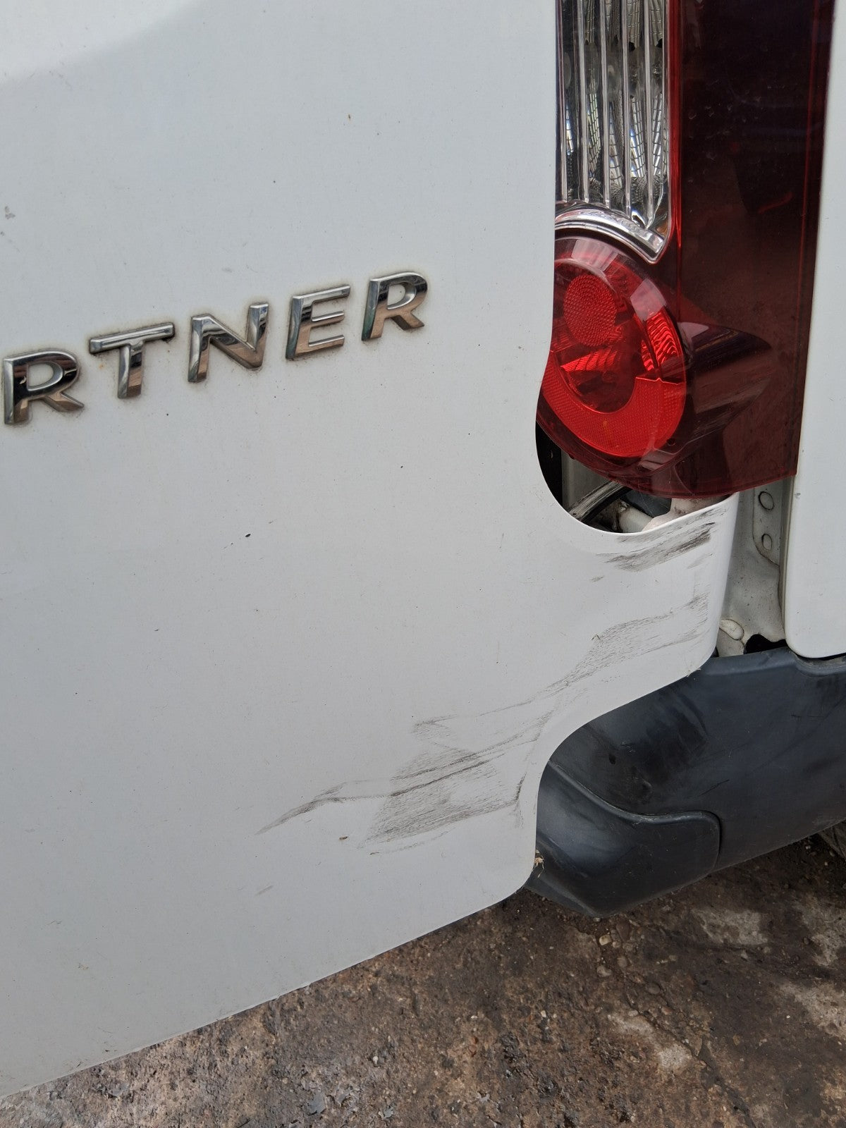 2017 PEUGEOT PARTNER MK2 OSR DRIVER SIDE REAR RIGHT COMPLETE DOOR WHITE