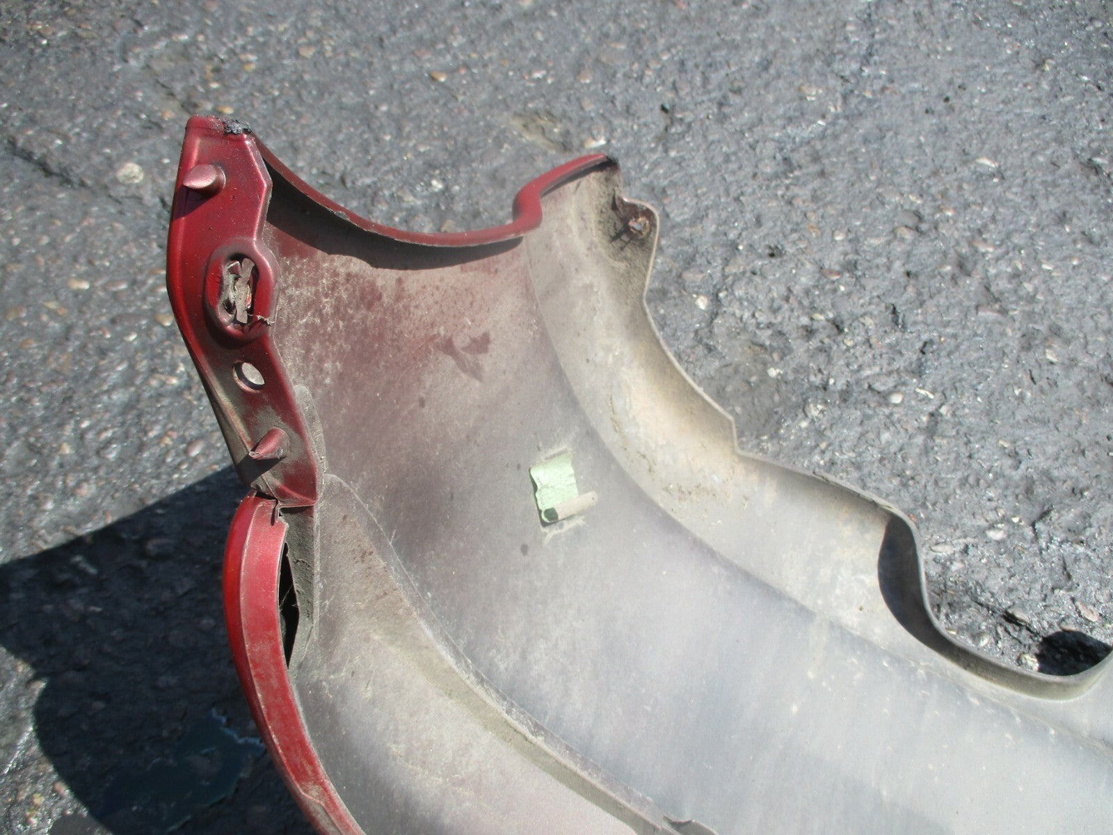 PEUGEOT 206 2007 COMPLETE REAR BACK PLASTIC BUMPER WITH LIGHT IN RED