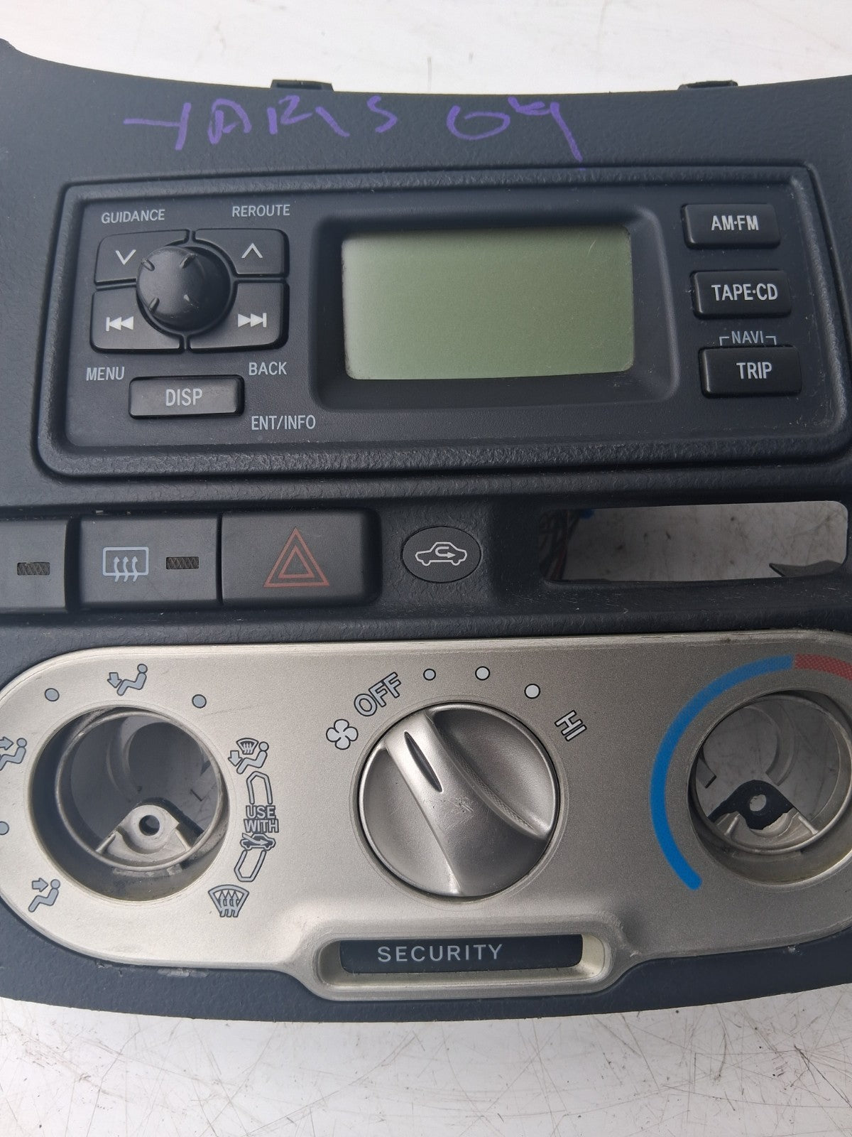 2004 TOYOTA YARIS HEAD UNIT DISPLAY SCREEN + HEATER CONTROL PANEL 861100D040