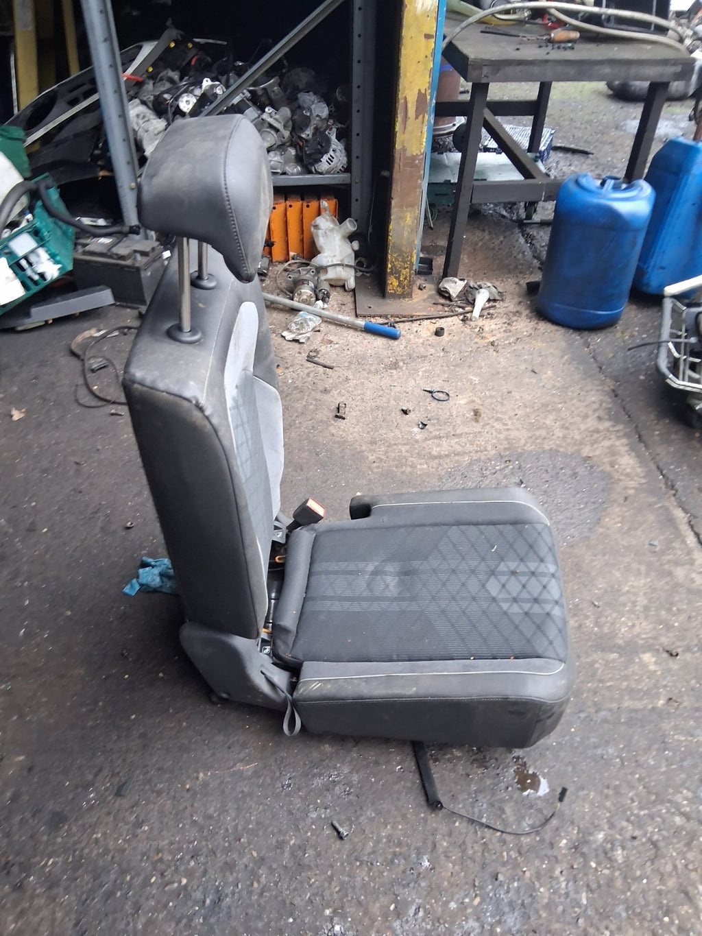 2023 VW VOLKSWAGEN TIGUAN MK2 OSR DRIVER SIDE REAR SINGLE SEAT HALF LEATHER