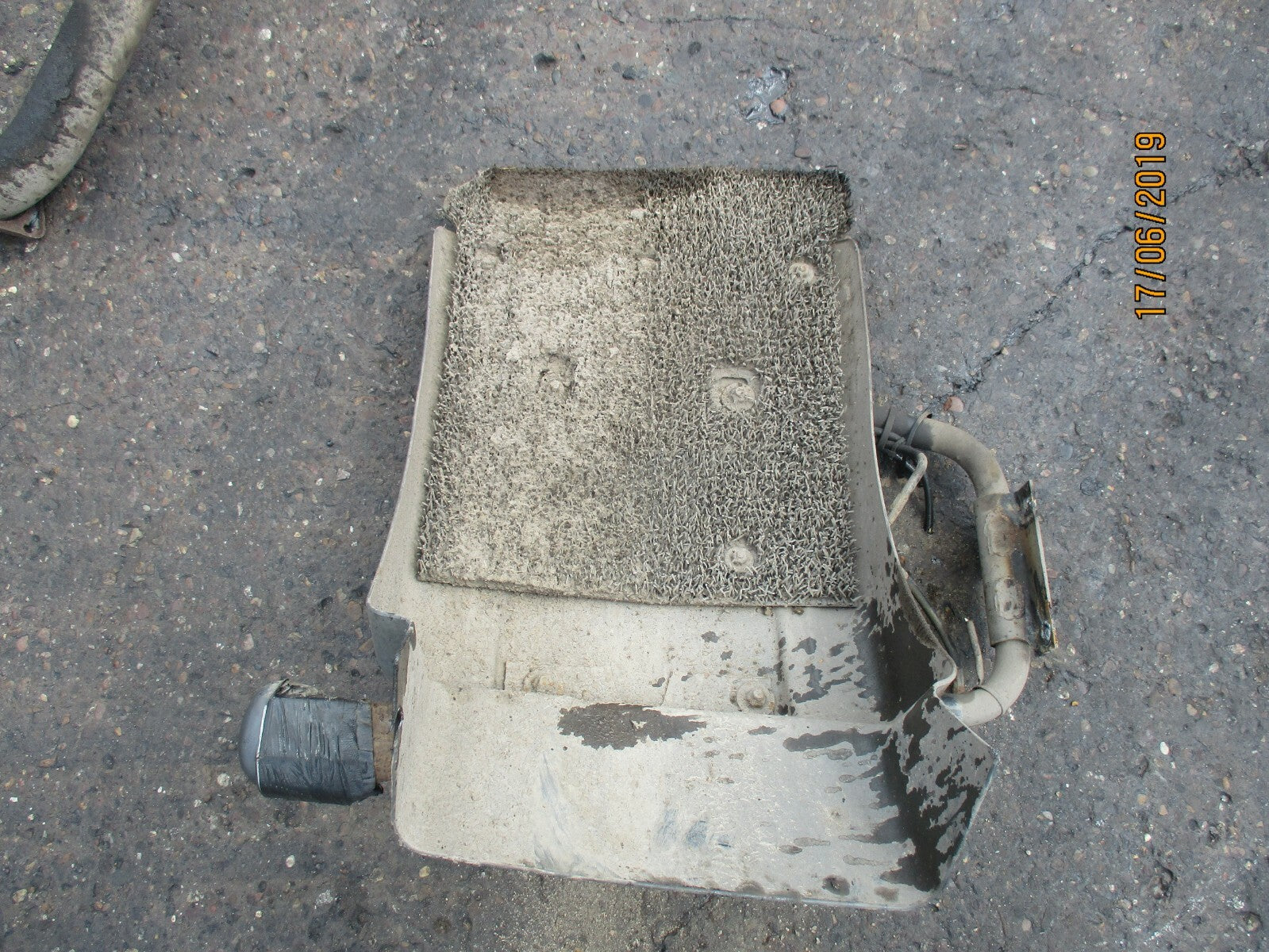 RENAULT MIDLUM 2001 PASSENGER NEAR SIDE MUDGUARD SPLASH GUARD NS
