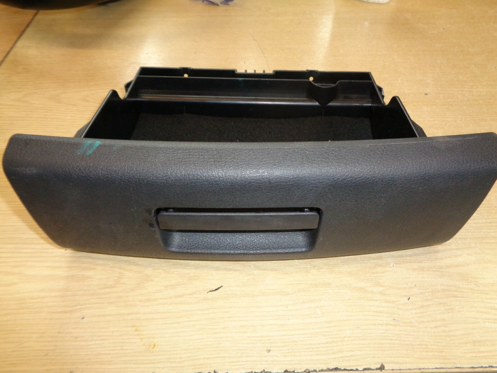 VW VOLKSWAGEN 2015 MK7 GOLF SEAT DRAWER LEFT DRIVER SEAT DRAWER OEM 5G0882601A