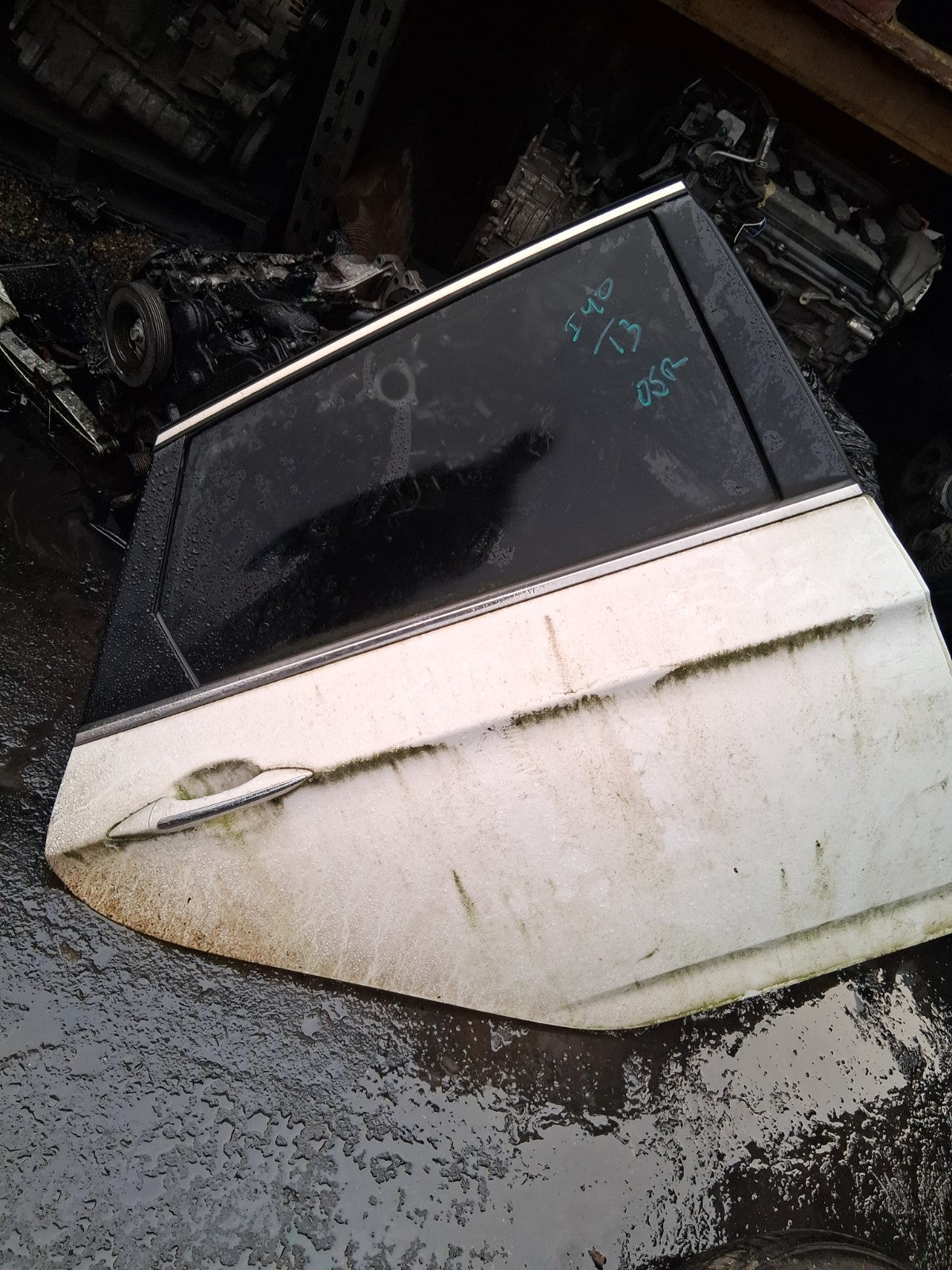 2013 HYUNDAI I40 OSR DRIVER SIDE REAR RIGHT COMPLETE DOOR WHITE