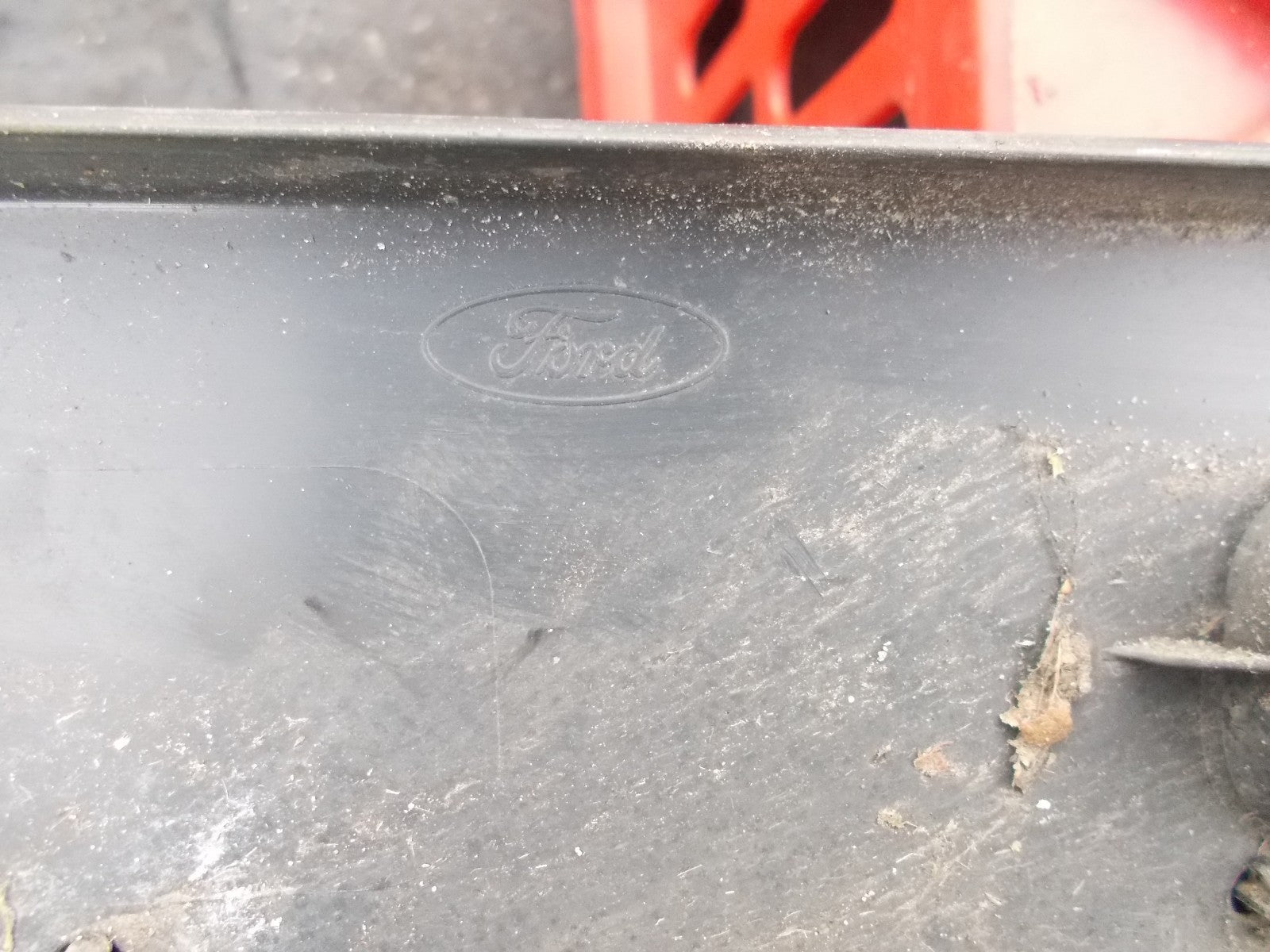 2016 FORD TRANSIT CONNECT OS DRIVERS SIDE SKIRT TRIM DT11R10258A