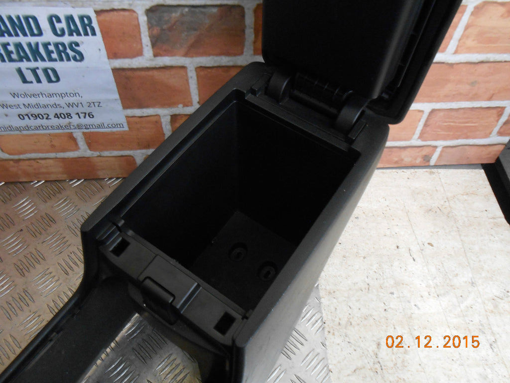 MAZDA 3 BK 2005 CENTRE CONSOLE ARMREST ARM REST STORAGE COMPARTMENT PLASTIC TRIM