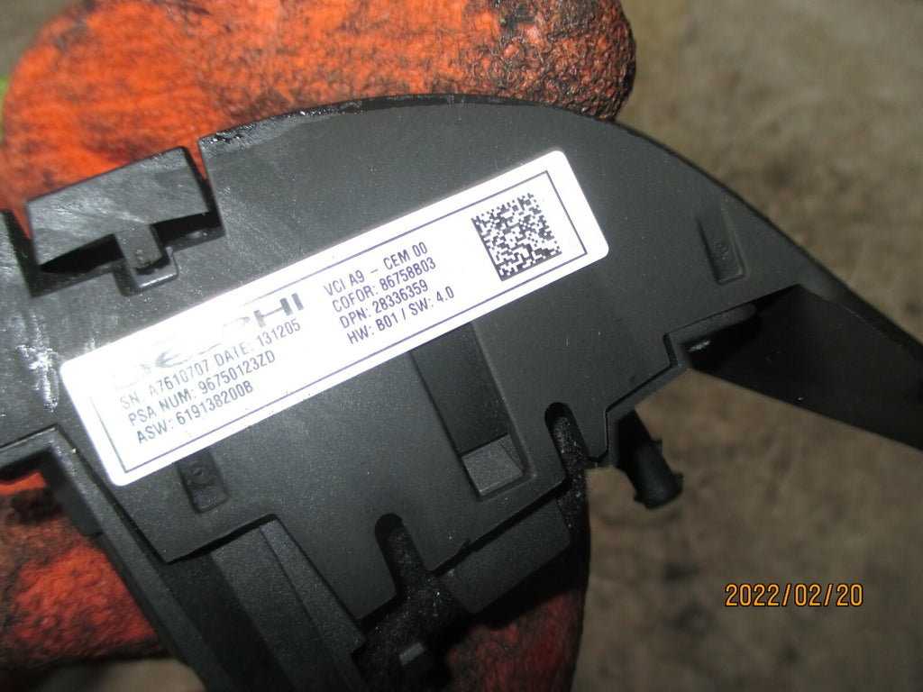 PEUGEOT 2008 2014 MULTIFUNCTION STEERING CONTROLS SWITCH 96750123ZD