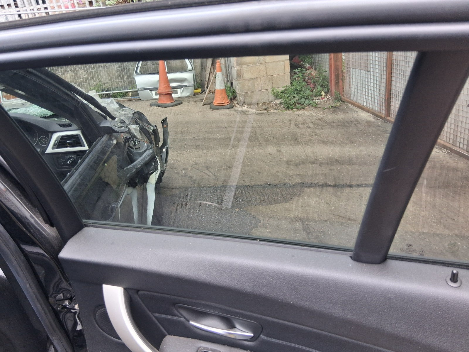 2015 BMW 3 SERIES F30 ESTATE OSR DRIVER SIDE REAR RIGHT WINDOW GLASS