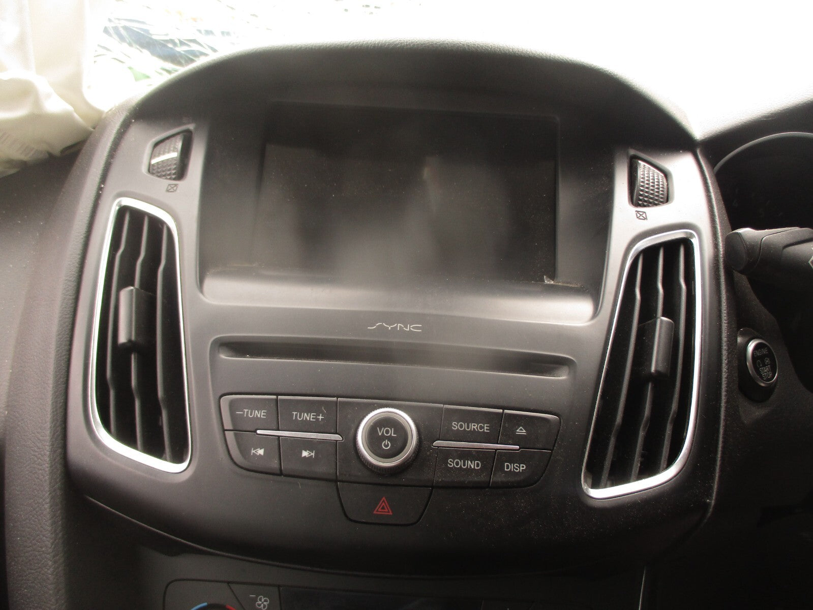 2017 FORD FOCUS MK3 RADIO CD PLAYER RADIO FASCIA BUTTONS WITH AIR VENT TRIM