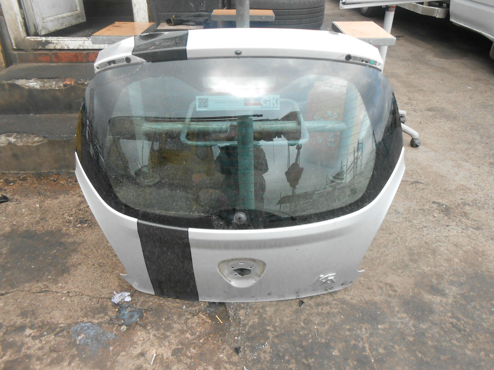 FORD KA MK2 2015 REAR BACK WINDSHIELD SCREEN GLASS SCRAP BOOTLID