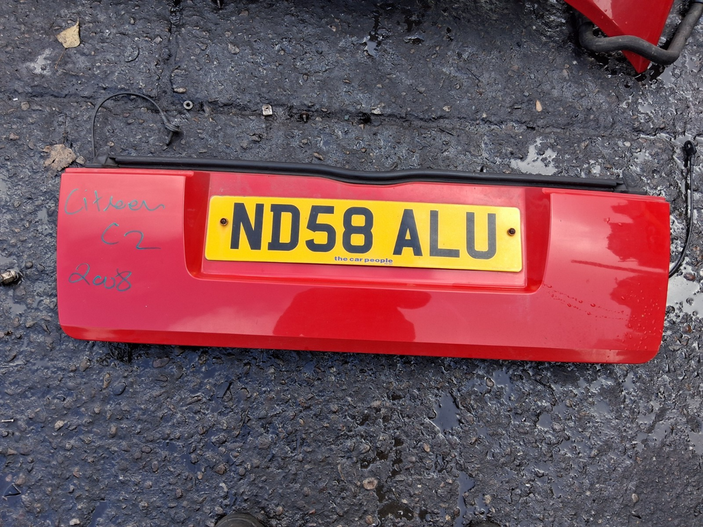 2008 CITROEN C2 COMPLETE REAR LOWER TAILGATE BOOTLID RED