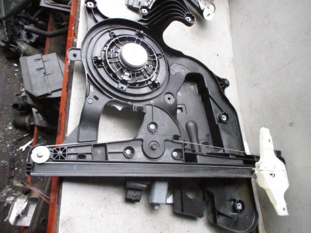 2021 CITROEN BERLINGO NS PASSENGER SIDE WINDOW MOTOR & REGULATOR 9840175880