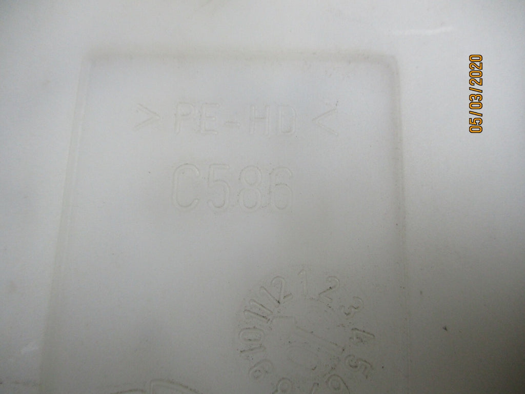 FIAT PANDA 2009 WINDSCREEN WIPER WASHER WATER BOTTLE TANK RESERVOIR C586
