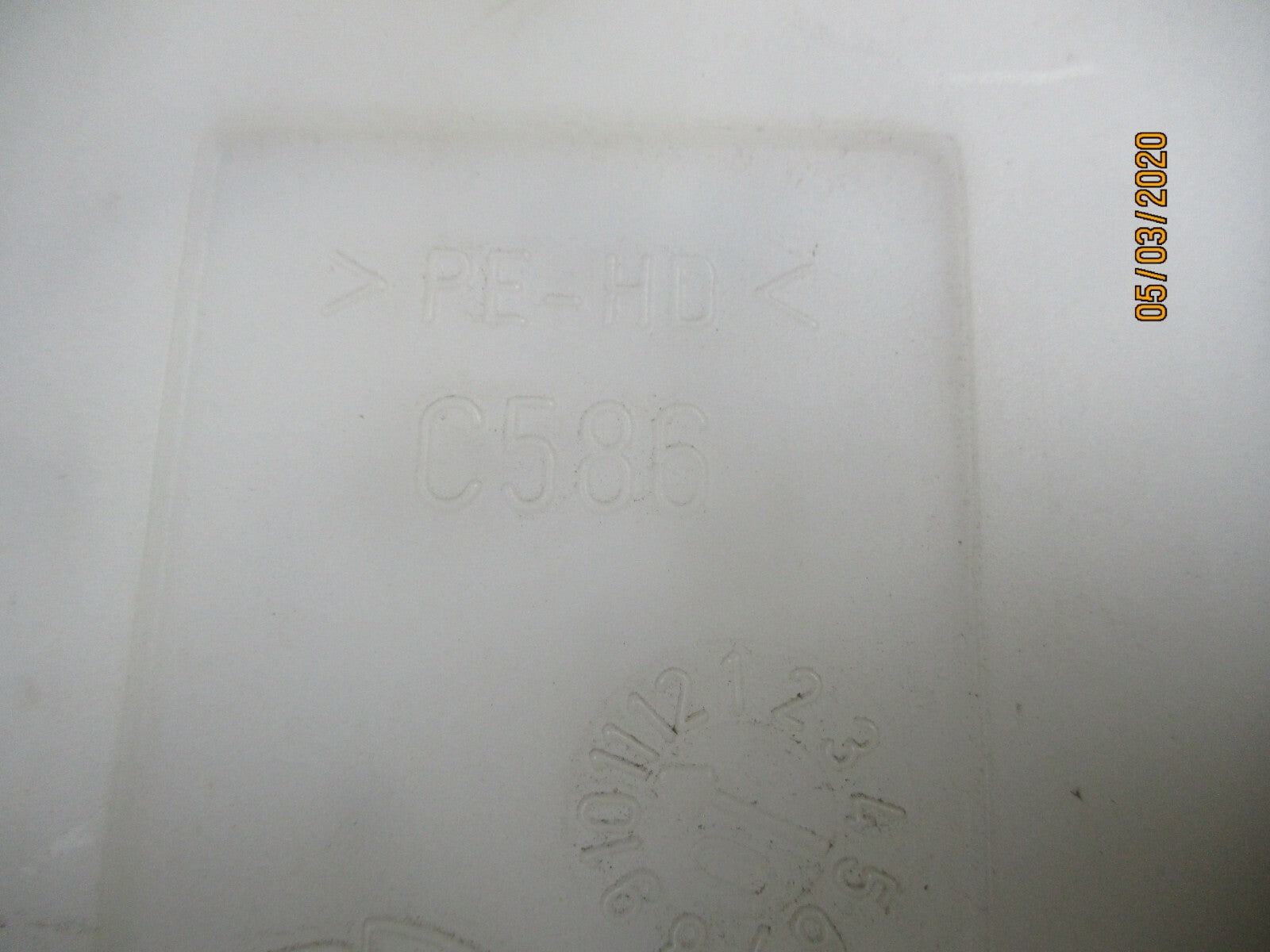 FIAT PANDA 2009 WINDSCREEN WIPER WASHER WATER BOTTLE TANK RESERVOIR C586