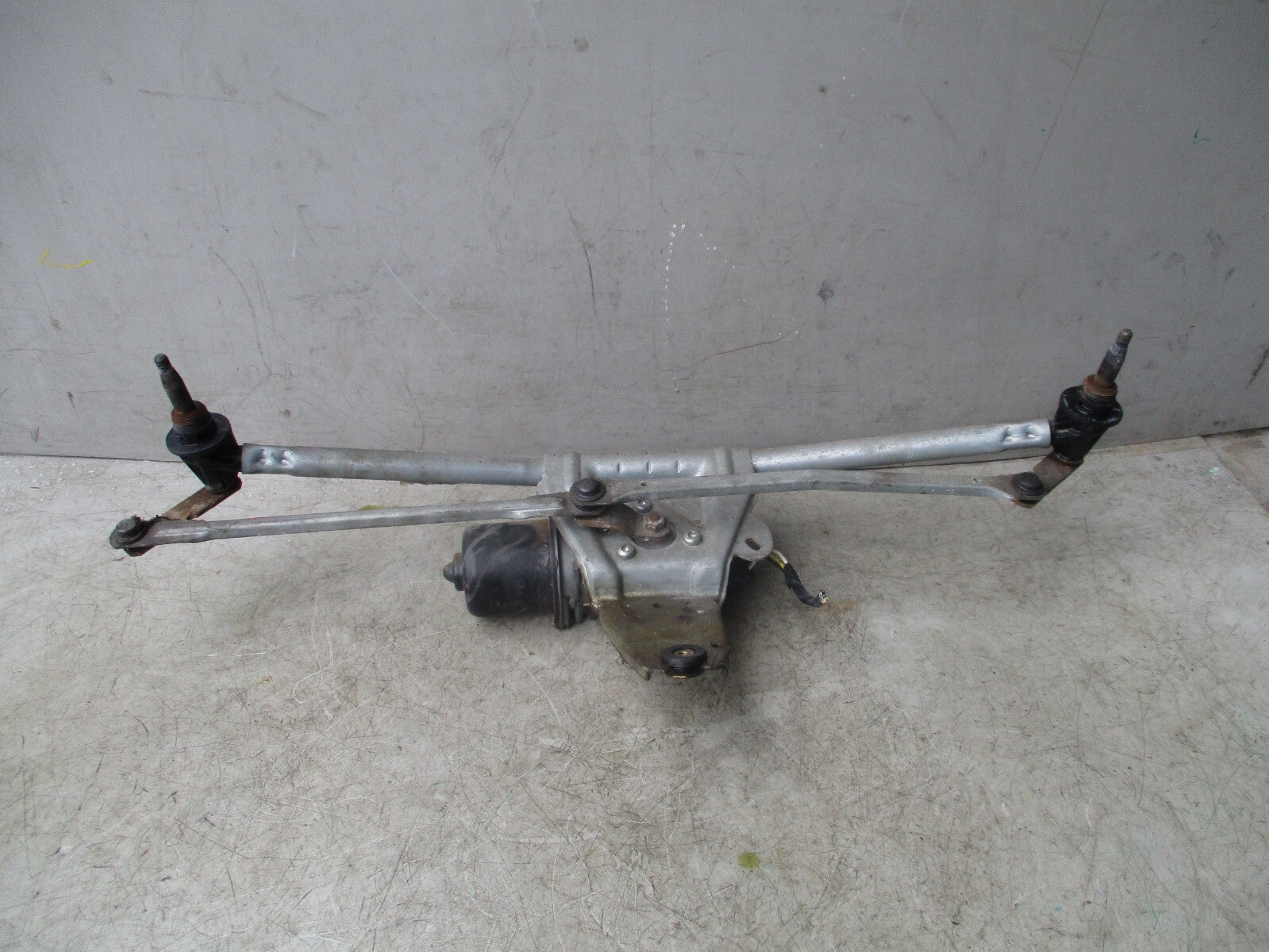 RENAULT KANGOO MK1 2006 FRONT WINDSCREEN WIPER MOTOR LINKAGES 53563102
