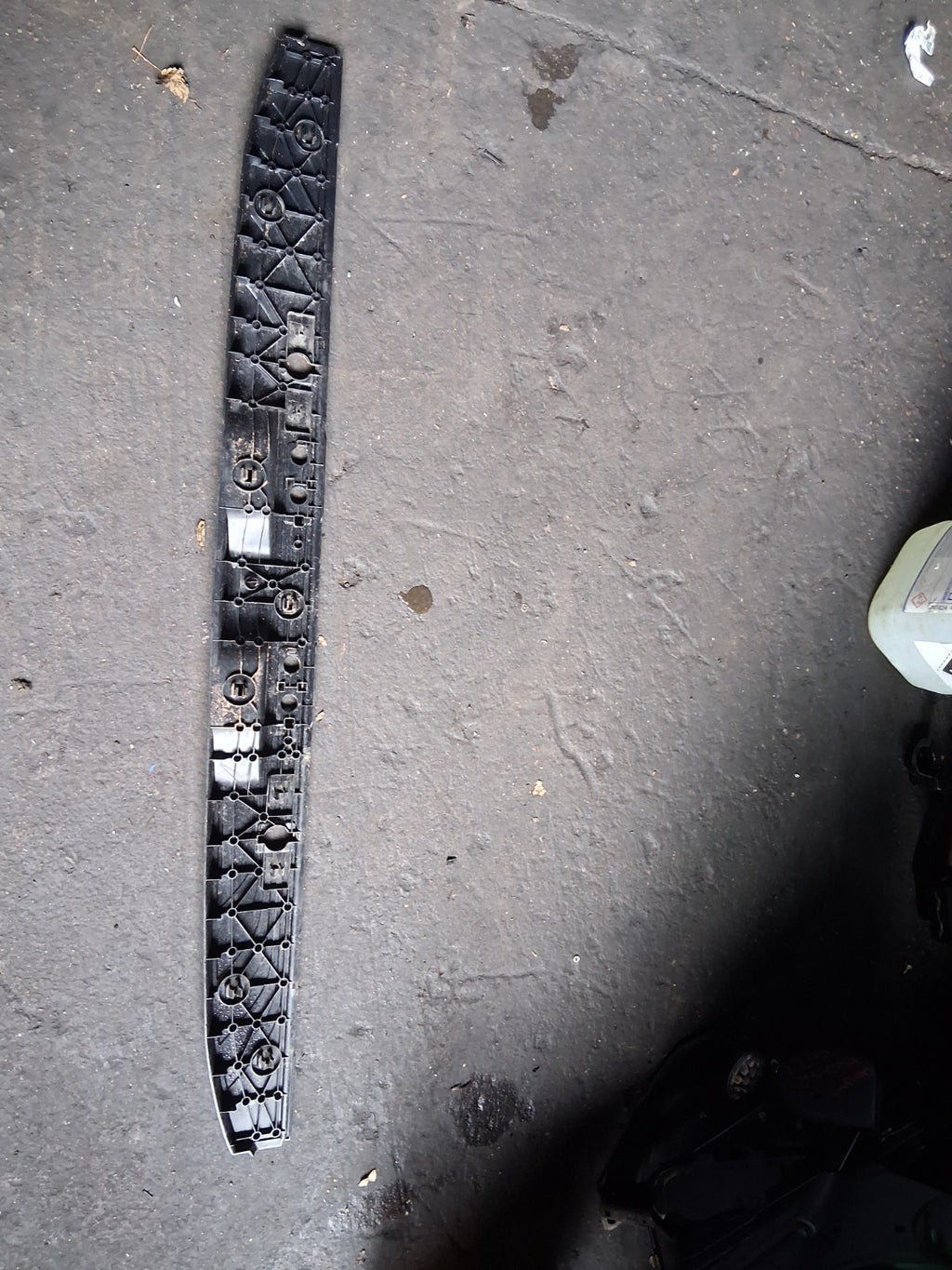 2023 MERCEDES SPRINTER LOADING STEP COVER PANEL A9106862600