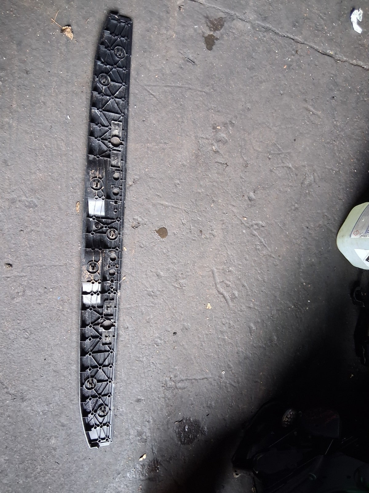 2023 MERCEDES SPRINTER LOADING STEP COVER PANEL A9106862600
