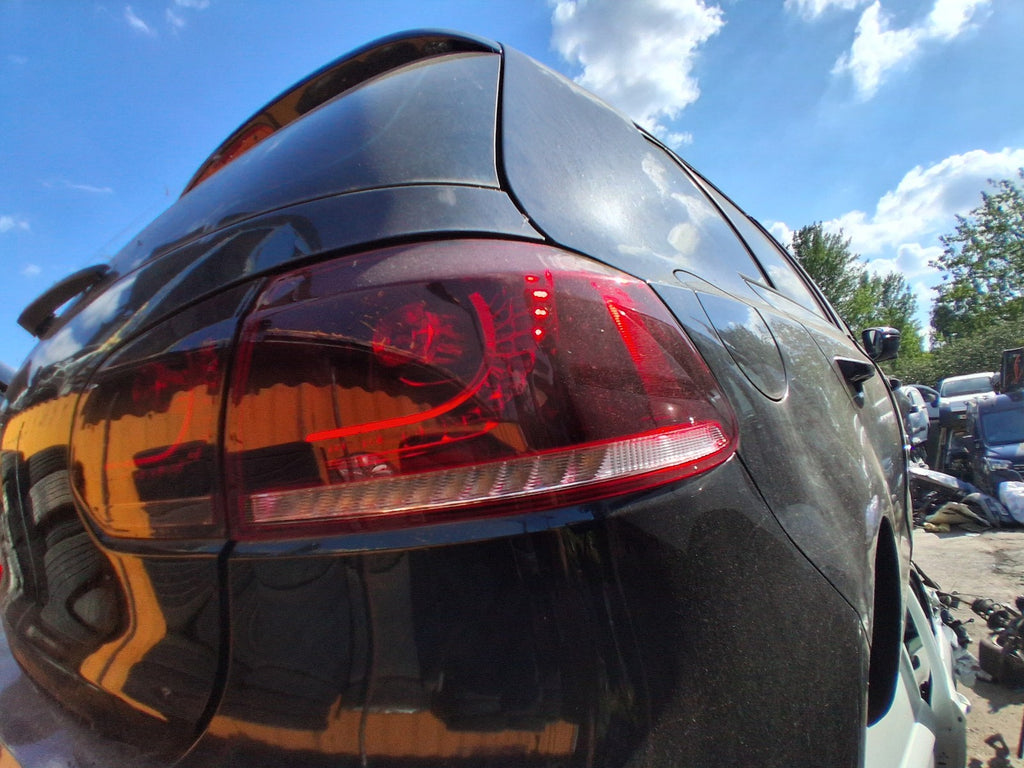 2012 VW VOLKSWAGEN GOLF MK6 OSR DRIVER SIDE REAR OUTER TAIL LIGHT LAMP